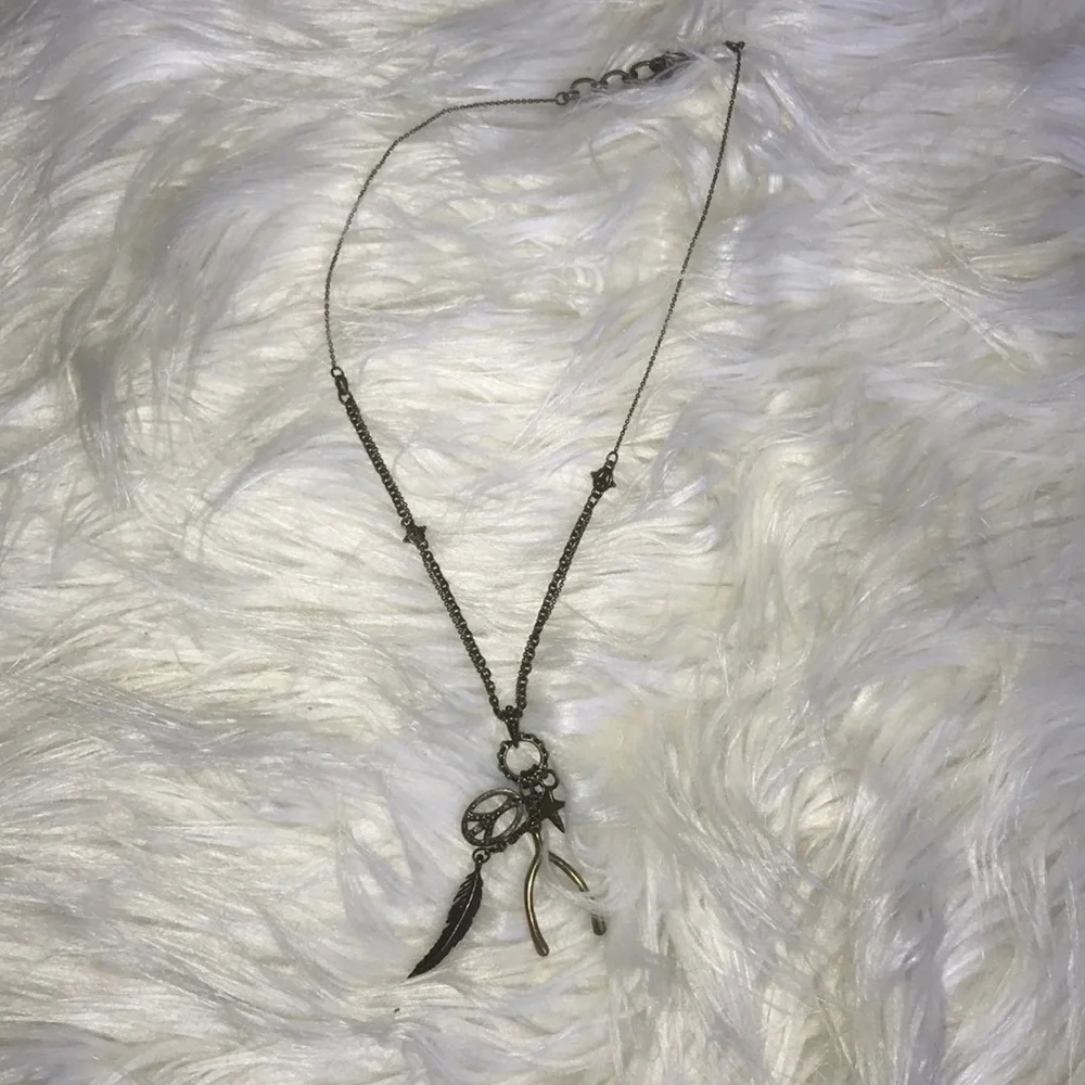 LUCKY Brand Charm Necklace - Picture 1 of 3